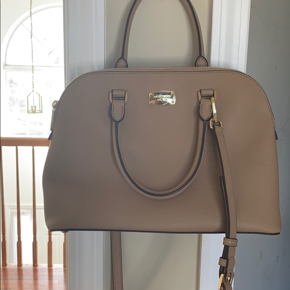 Michael kors tan bag